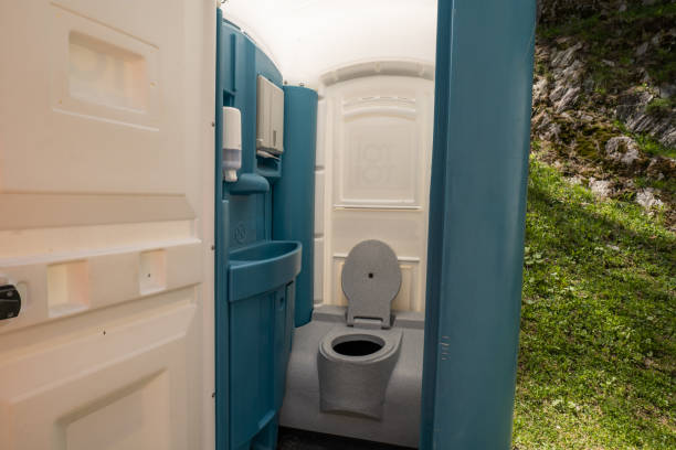 Portable Toilet Options We Offer in Hurstbourne, KY